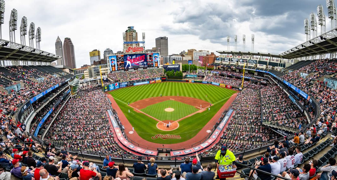 Pre-season Game #01 – Milwaukee Brewers at the Cleveland Indians